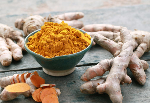 Cos’è la curcuma? Proprietà, usi e benefici